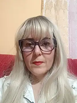 Snapshot of Amelialove42 chatting on November 9, 2025, 5:39 pm Amelialove42 online show from November 9, 2025, 5:39 pm