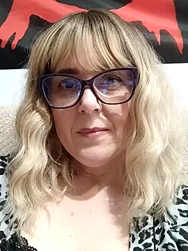 Amelialove42 online show from March 11, 2026, 12:54 pm