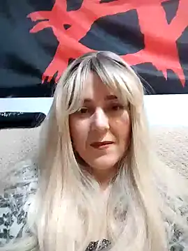 Amelialove42 online show from January 9, 2026, 7:10 pm