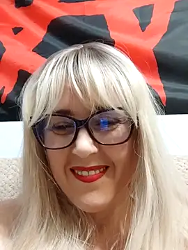 Snapshot of Amelialove42 chatting on November 17, 2025, 1:59 pm Amelialove42 online show from November 17, 2025, 1:59 pm