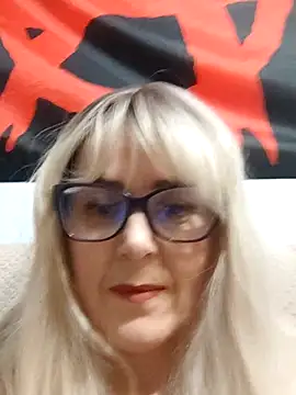 Snapshot of Amelialove42 chatting on November 25, 2025, 7:47 pm Amelialove42 online show from November 25, 2025, 7:47 pm