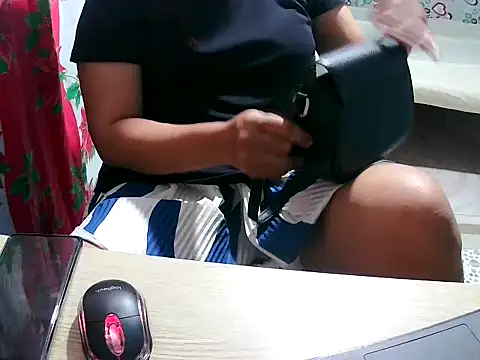 Snapshot of PussyCherry chatting on December 15, 2025, 11:16 am PussyCherry online show from December 15, 2025, 11:16 am