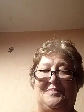 Snapshot of Katherine735 chatting on October 29, 2025, 11:03 pm Katherine735 online show from October 29, 2025, 11:03 pm