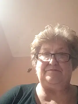 Snapshot of Katherine735 chatting on November 7, 2025, 5:34 am Katherine735 online show from November 7, 2025, 5:34 am