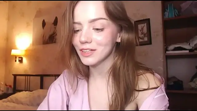 Snapshot of Olivia_Mensy chatting on October 15, 2025, 9:39 am Olivia Mensy online show from October 15, 2025, 9:39 am