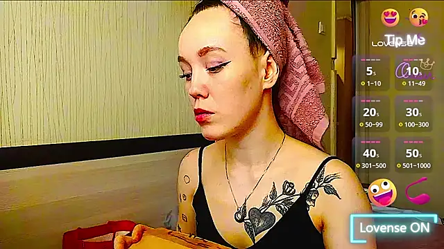 JennyRass online show from April 13, 2026, 10:19 am