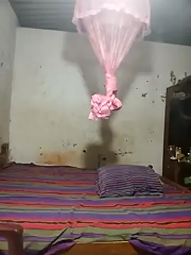 Snapshot of HarshiStar7 chatting on December 14, 2025, 9:42 pm HarshiStar7 online show from December 14, 2025, 9:42 pm