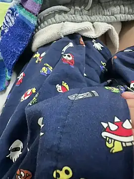 Snapshot of haruki_18old chatting on November 8, 2025, 8:18 am haruki 18old online show from November 8, 2025, 8:18 am