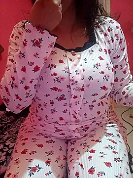 sondimila online show from April 13, 2026, 9:41 pm