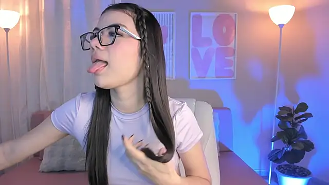 MarianaaDooll online show from February 19, 2026, 12:13 pm