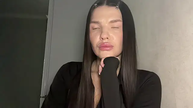 Seysolia online show from March 12, 2026, 9:41 pm