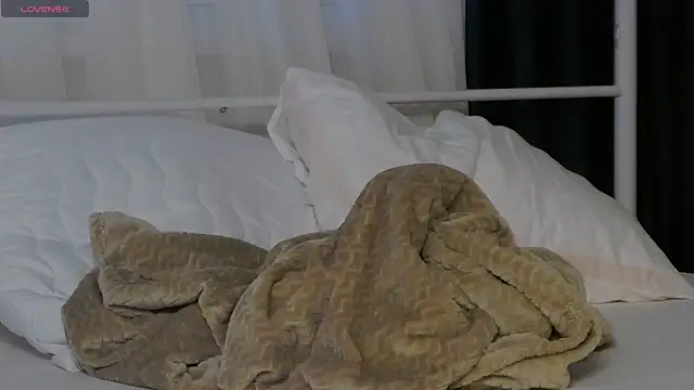 OliviaCart online show from April 15, 2026, 4:11 pm