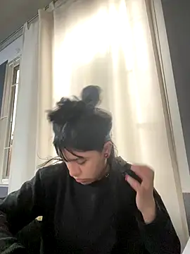 angie rousse  online show from November 14, 2025, 12:31 pm