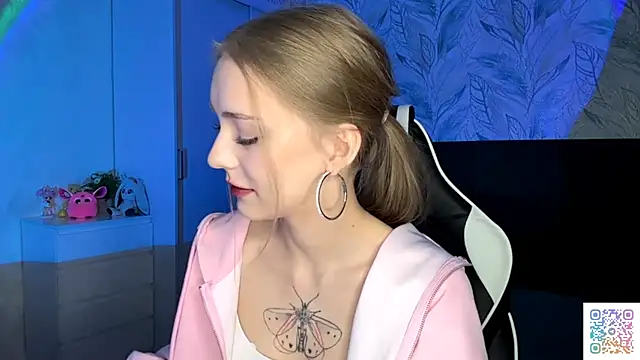 EvaPeace online show from November 21, 2025, 5:12 pm