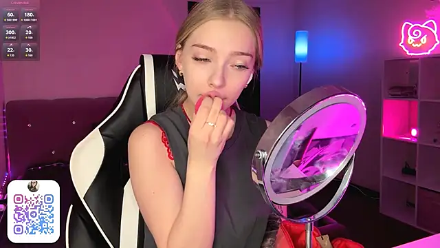 Snapshot of EvaPeace chatting on February 28, 2026, 8:08 pm EvaPeace online show from February 28, 2026, 8:08 pm