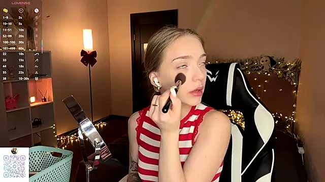 Snapshot of EvaPeace chatting on January 11, 2026, 7:21 pm EvaPeace online show from January 11, 2026, 7:21 pm