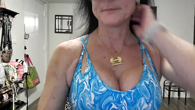 Snapshot of carothepro chatting on October 23, 2025, 12:31 am carothepro online show from October 23, 2025, 12:31 am