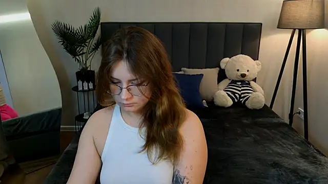 Snapshot of Briarx chatting on November 9, 2025, 9:19 pm Briarx online show from November 9, 2025, 9:19 pm