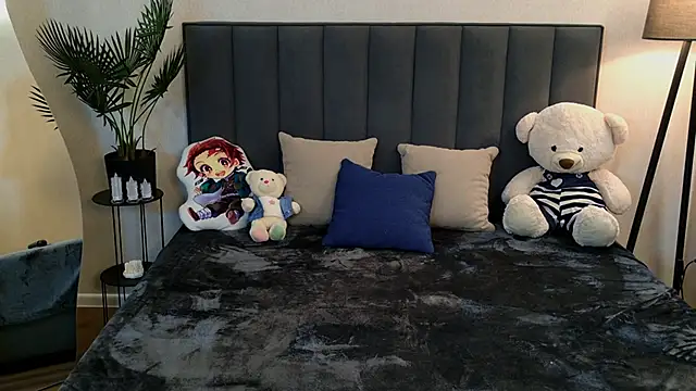 Snapshot of Briarx chatting on November 19, 2025, 10:21 pm Briarx online show from November 19, 2025, 10:21 pm