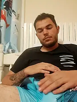 Snapshot of Alexszader36 chatting on November 14, 2025, 8:01 pm Alexszader36 online show from November 14, 2025, 8:01 pm