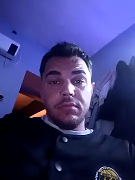 Snapshot of Alexszader36 chatting on April 7, 2026, 8:21 pm Alexszader36 online show from April 7, 2026, 8:21 pm