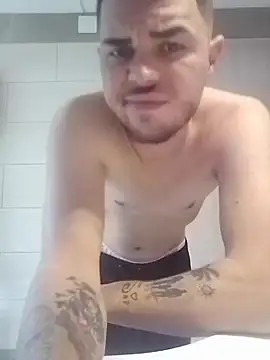 Snapshot of Alexszader36 chatting on February 11, 2026, 11:43 am Alexszader36 online show from February 11, 2026, 11:43 am