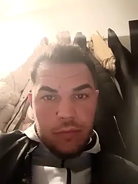 Snapshot of Alexszader36 chatting on March 17, 2026, 2:31 pm Alexszader36 online show from March 17, 2026, 2:31 pm