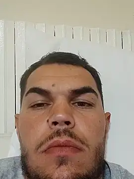 Snapshot of Alexszader36 chatting on October 29, 2025, 9:14 pm Alexszader36 online show from October 29, 2025, 9:14 pm