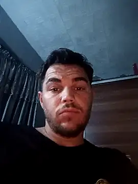 Snapshot of Alexszader36 chatting on April 15, 2026, 5:50 pm Alexszader36 online show from April 15, 2026, 5:50 pm