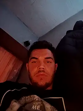 Snapshot of Alexszader36 chatting on April 13, 2026, 10:47 pm Alexszader36 online show from April 13, 2026, 10:47 pm