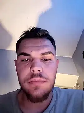 Snapshot of Alexszader36 chatting on December 21, 2025, 12:35 am Alexszader36 online show from December 21, 2025, 12:35 am