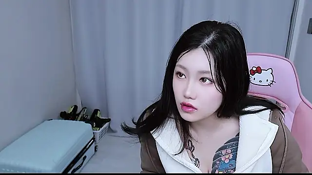 Snapshot of MISA_02 chatting on December 22, 2025, 1:11 pm MISA 02 online show from December 22, 2025, 1:11 pm