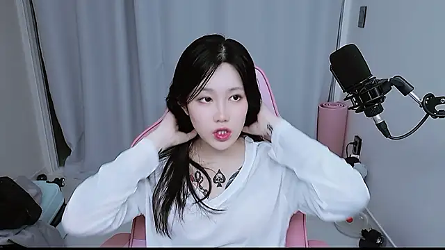 Snapshot of MISA_02 chatting on January 14, 2026, 2:20 pm MISA 02 online show from January 14, 2026, 2:20 pm