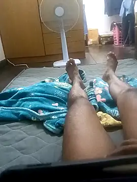 leeya14 online show from November 12, 2025, 2:43 pm