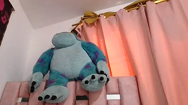 Snapshot of abby_moss_2 chatting on November 10, 2025, 2:44 pm abby moss 2 online show from November 10, 2025, 2:44 pm