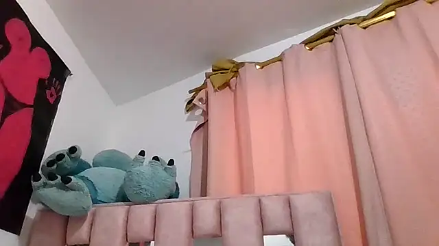 Snapshot of abby_moss_2 chatting on November 12, 2025, 2:10 pm abby moss 2 online show from November 12, 2025, 2:10 pm