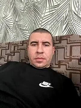 AronMode online show from November 22, 2025, 10:47 am