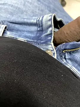 Negocria021 online show from October 12, 2025, 12:23 am