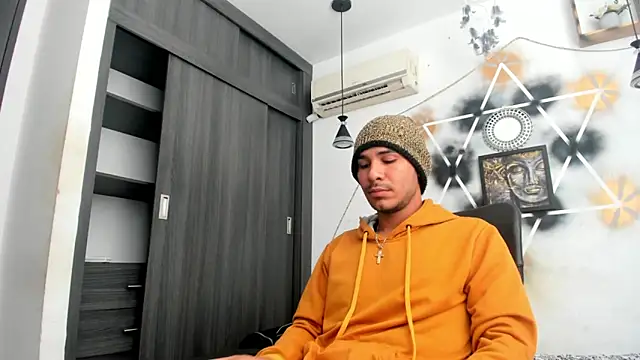 Snapshot of jhapsson_wong chatting on October 11, 2025, 3:13 pm jhapsson wong online show from October 11, 2025, 3:13 pm