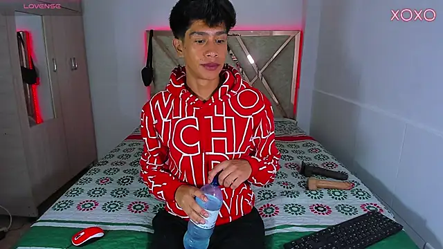 Snapshot of Jacovo2002 chatting on October 25, 2025, 5:28 am Jacovo2002 online show from October 25, 2025, 5:28 am