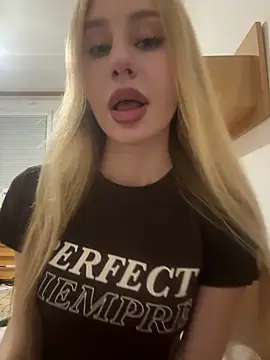 Snapshot of JudithCarly chatting on November 24, 2025, 8:20 pm JudithCarly online show from November 24, 2025, 8:20 pm