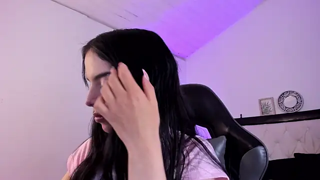 Snapshot of Barbieteeen chatting on December 3, 2025, 4:13 am Barbieteeen online show from December 3, 2025, 4:13 am