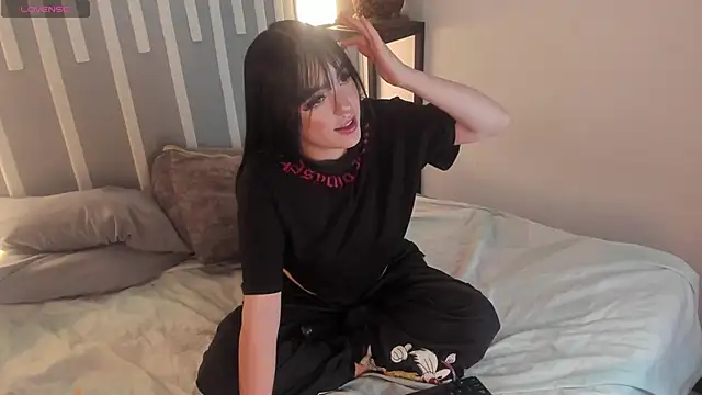 Snapshot of bubble__angel__ chatting on November 27, 2025, 11:43 am bubble angel online show from November 27, 2025, 11:43 am