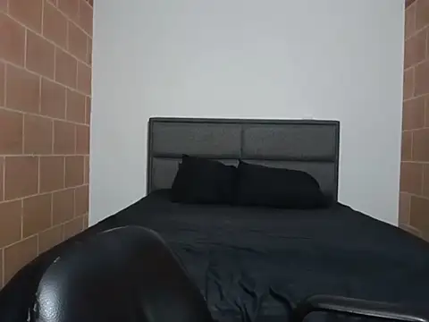 Snapshot of 1Sweet_Eva chatting on October 13, 2025, 11:38 pm 1Sweet Eva online show from October 13, 2025, 11:38 pm