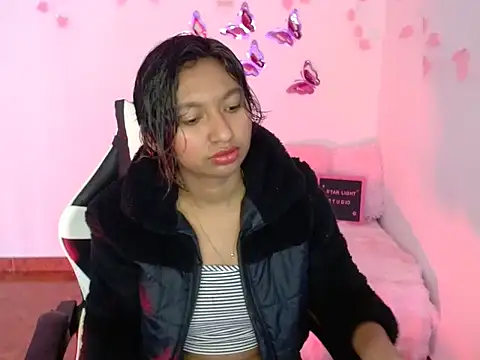 amber  666 online show from October 21, 2025, 12:48 pm