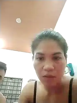 Snapshot of Leena_j chatting on October 15, 2025, 5:21 pm Leena j online show from October 15, 2025, 5:21 pm