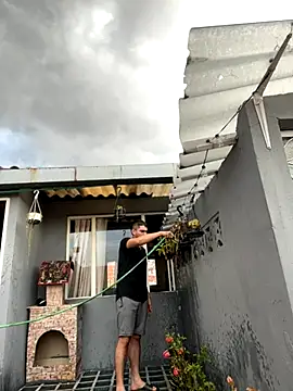 Snapshot of mirallesandbig chatting on October 30, 2025, 9:33 pm mirallesandbig online show from October 30, 2025, 9:33 pm