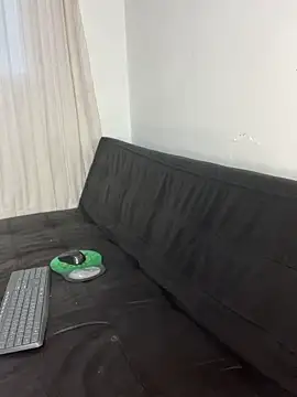 Snapshot of mirallesandbig chatting on November 28, 2025, 10:32 pm mirallesandbig online show from November 28, 2025, 10:32 pm