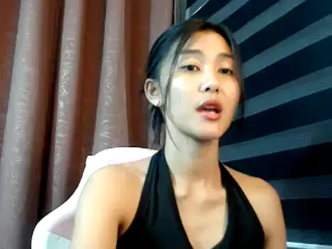 Snapshot of De_amore chatting on October 10, 2025, 2:07 pm De amore online show from October 10, 2025, 2:07 pm