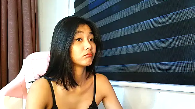 Snapshot of De_amore chatting on November 2, 2025, 12:37 am De amore online show from November 2, 2025, 12:37 am